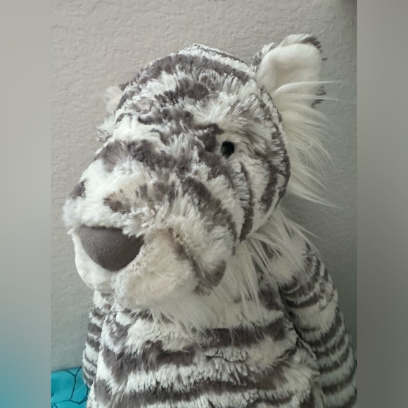 Authentic NWT Jellycat Really Big Bashful Snow Tiger Retired Rare ONLY ONE Cute - Picture 2 of 14